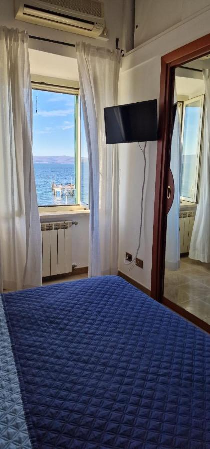 Iride Sul Lago 1 Via Principessa Jolanda 10-Piazza Del Molo Anguillara Sabazia Luaran gambar